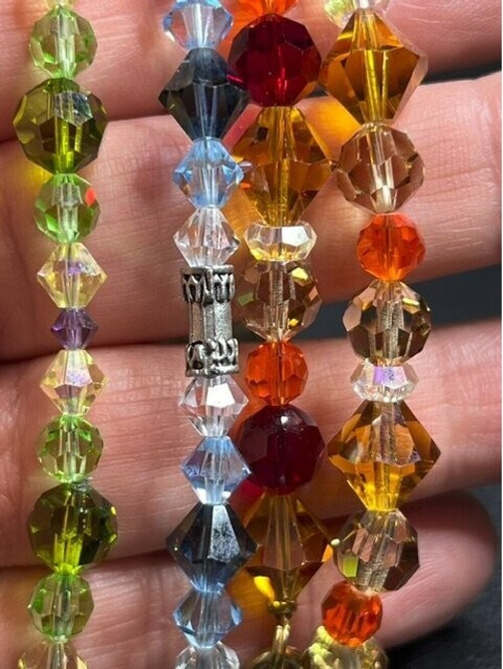 B7440 Lot of 4 Multi-Color Faceted Crystal Beaded Stackable Bracelets 7.75-8"